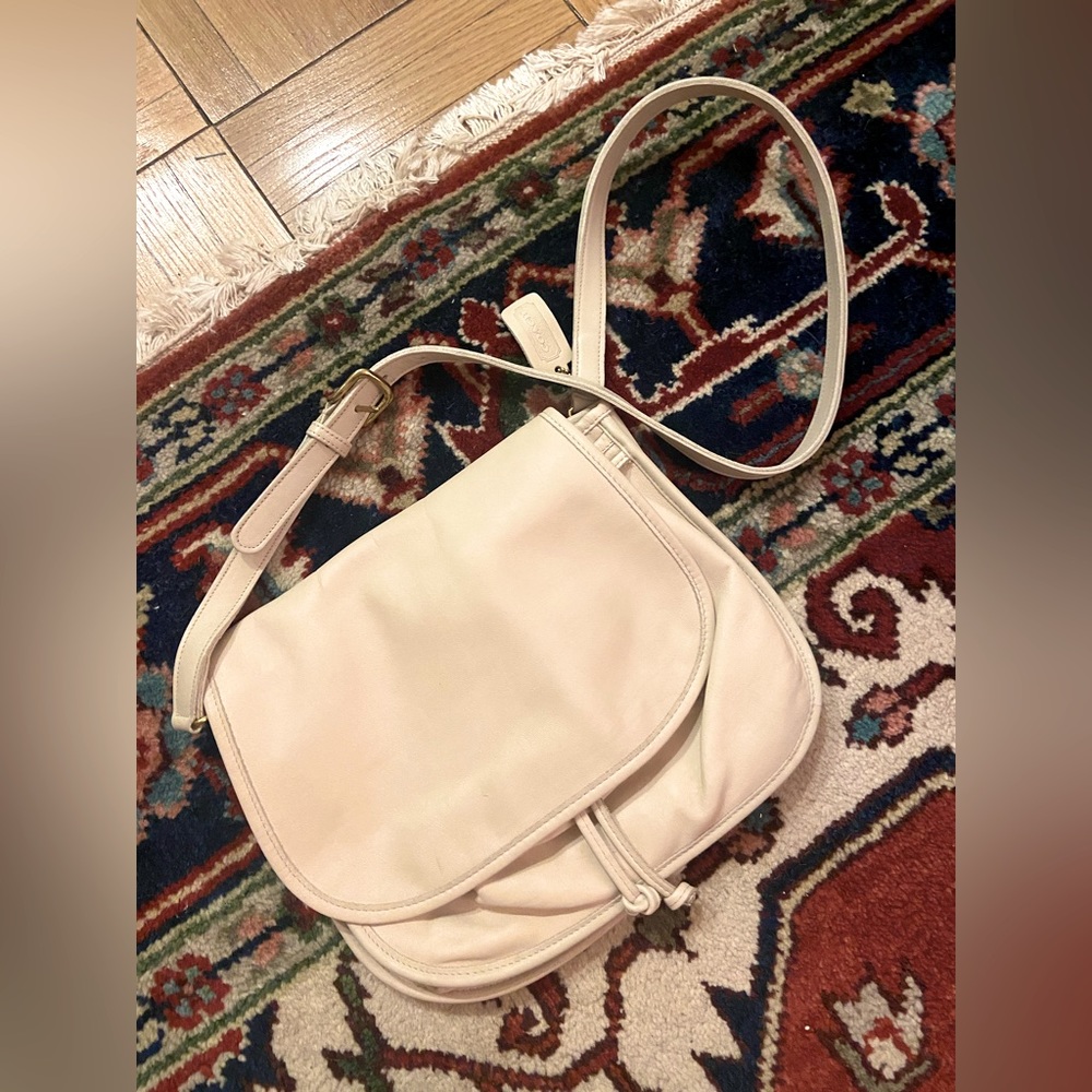 Vintage Coach Cream Leather Crossbody Drawstring Pocket w/Suede Interior